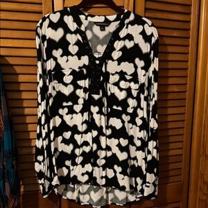 Black and White Heart Print Women's Top
